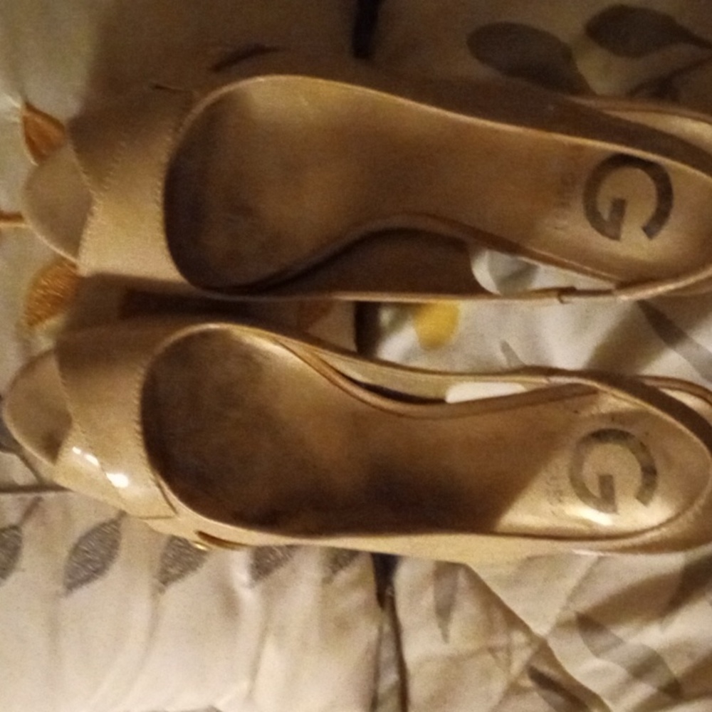Women's tan heels